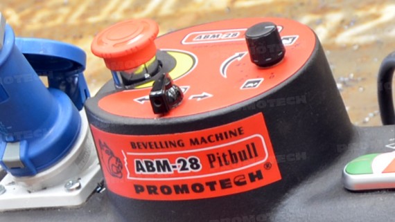 ABM-28 обладает автоматической подачей с возможность снимать фаску в обоих направлениях движения